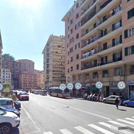 Titti'S House - Parcheggio Custodito In Garage Gratis Genoa Exterior photo